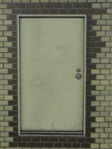 壁のドア